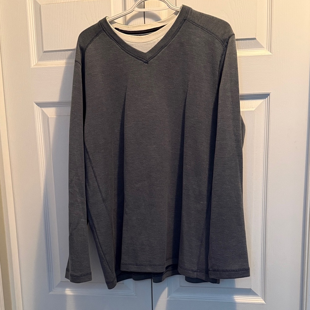 Denver Hayes Gray V-Neck Sweater